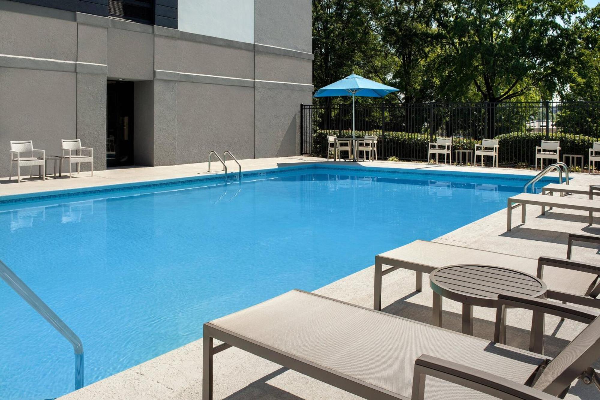 Springhill Suites By Marriott Atlanta Perimeter Center Sandy Springs Exterior foto